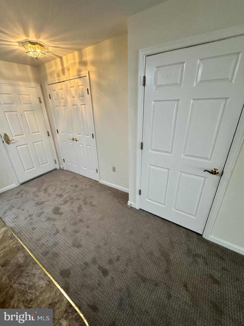 1103 S Schumaker Dr #c-303 Property Photo 5