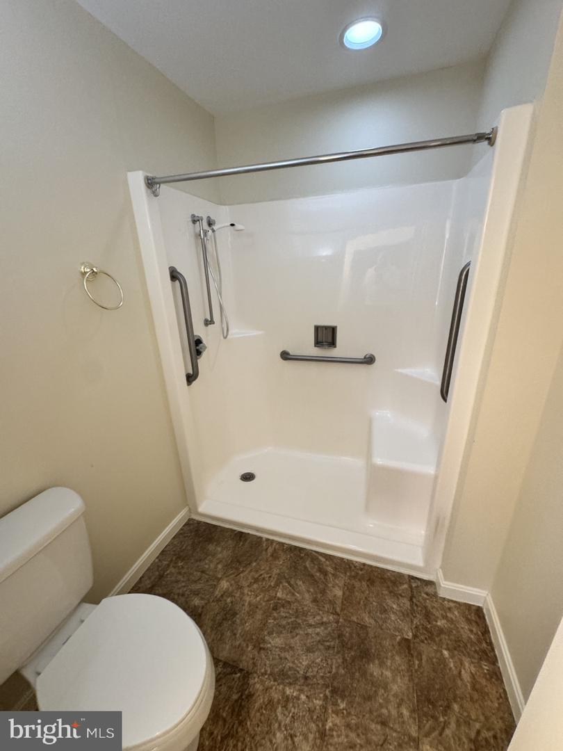 1103 S Schumaker Dr #c-303 Property Photo 10
