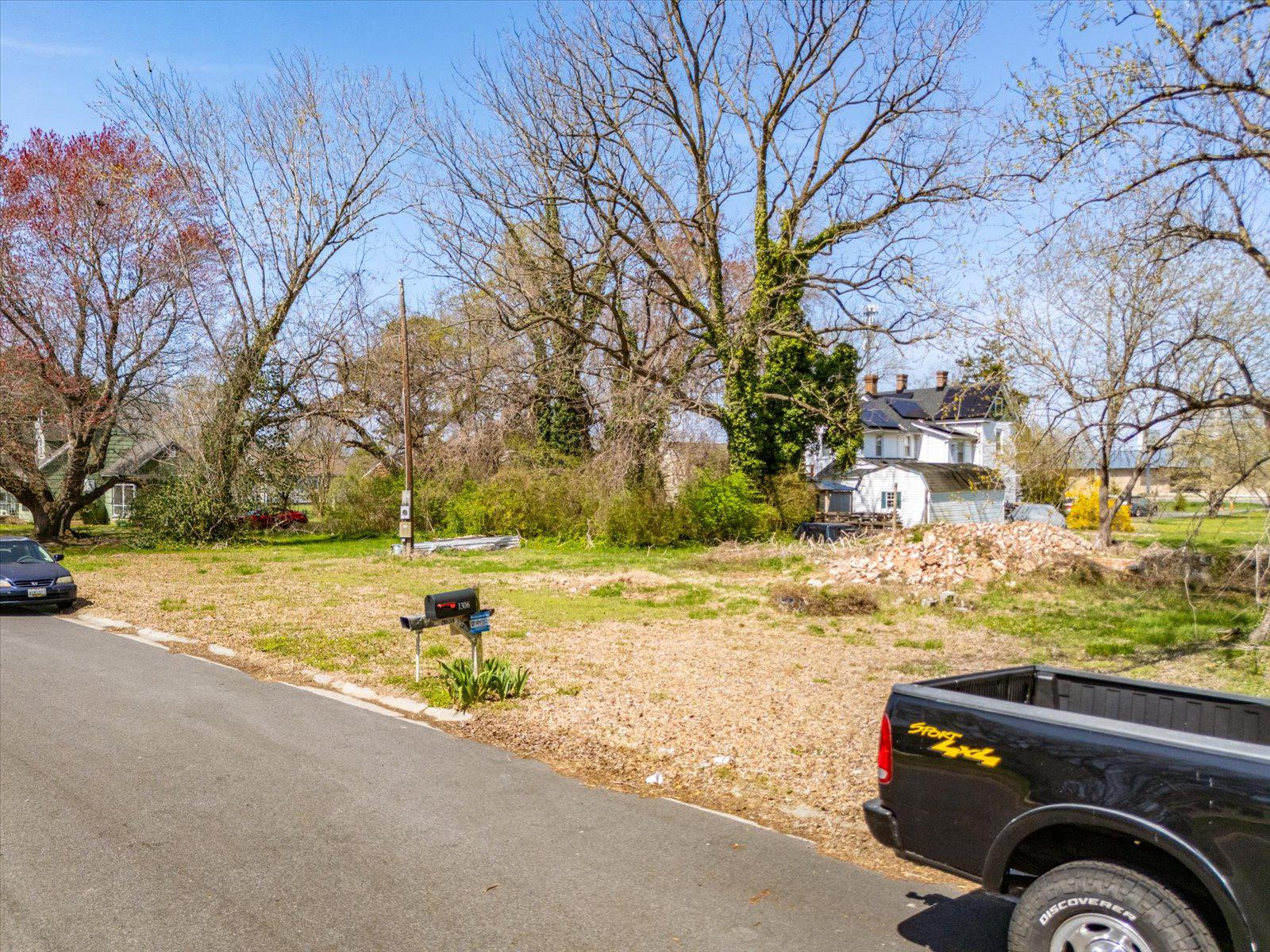 1305 Hazel St Property Photo 28