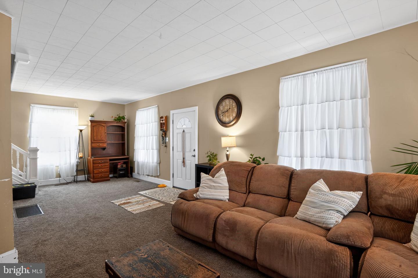 10 E Pine St Property Photo 1