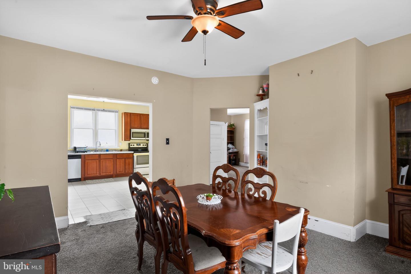 10 E Pine St Property Photo 3