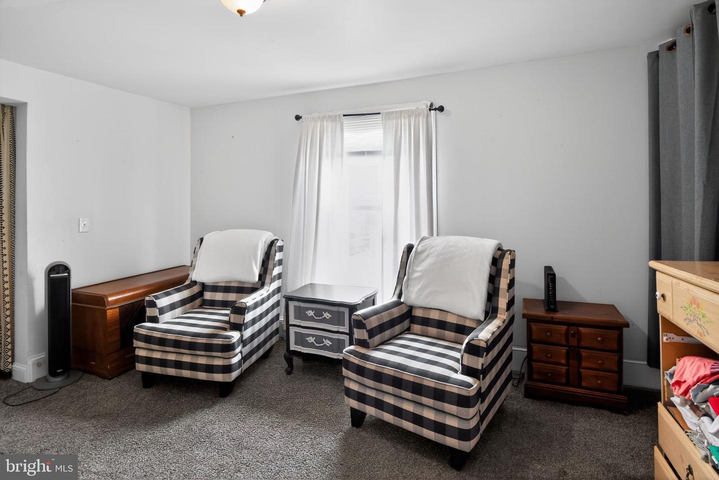 10 E Pine St Property Photo 15