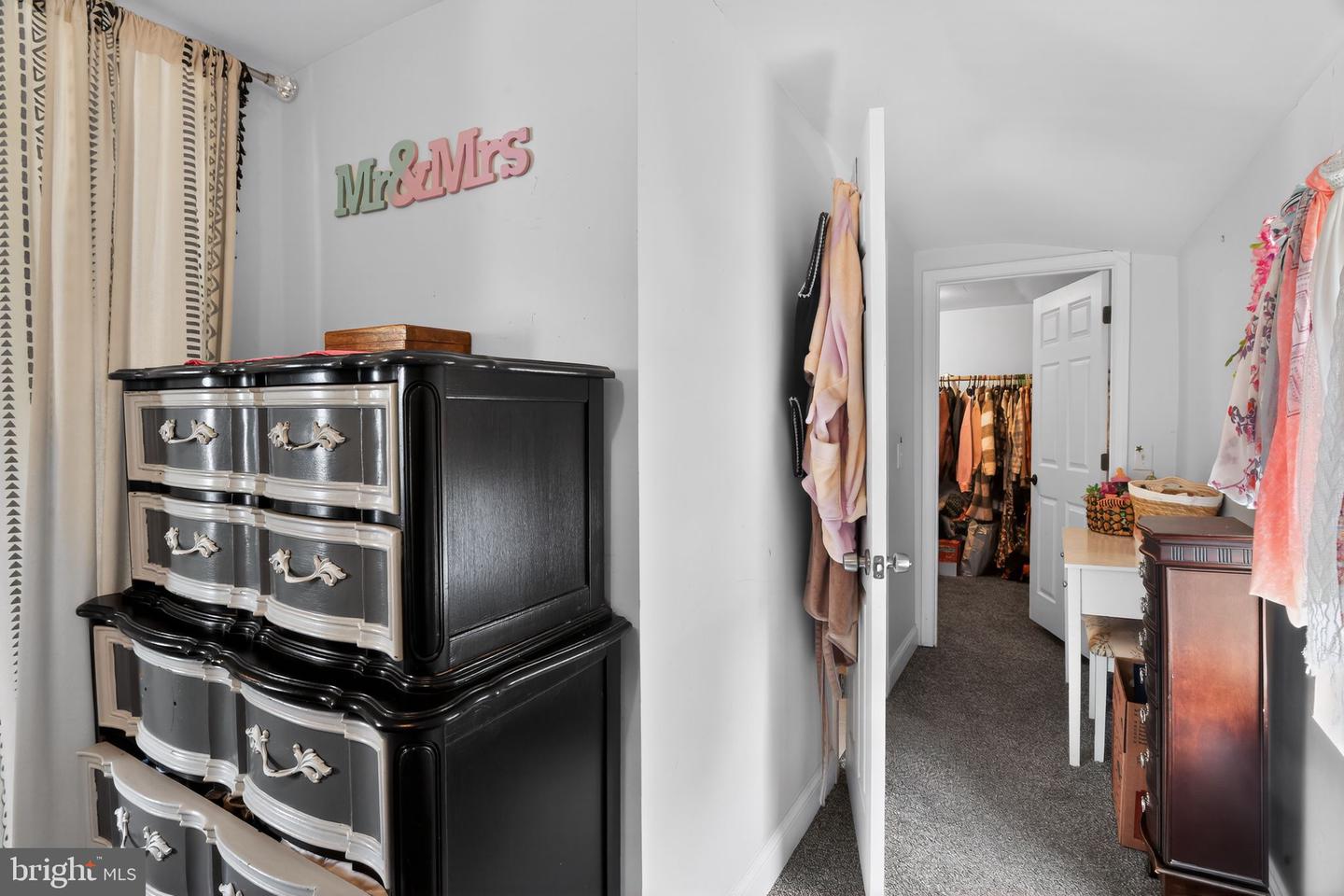 10 E Pine St Property Photo 18