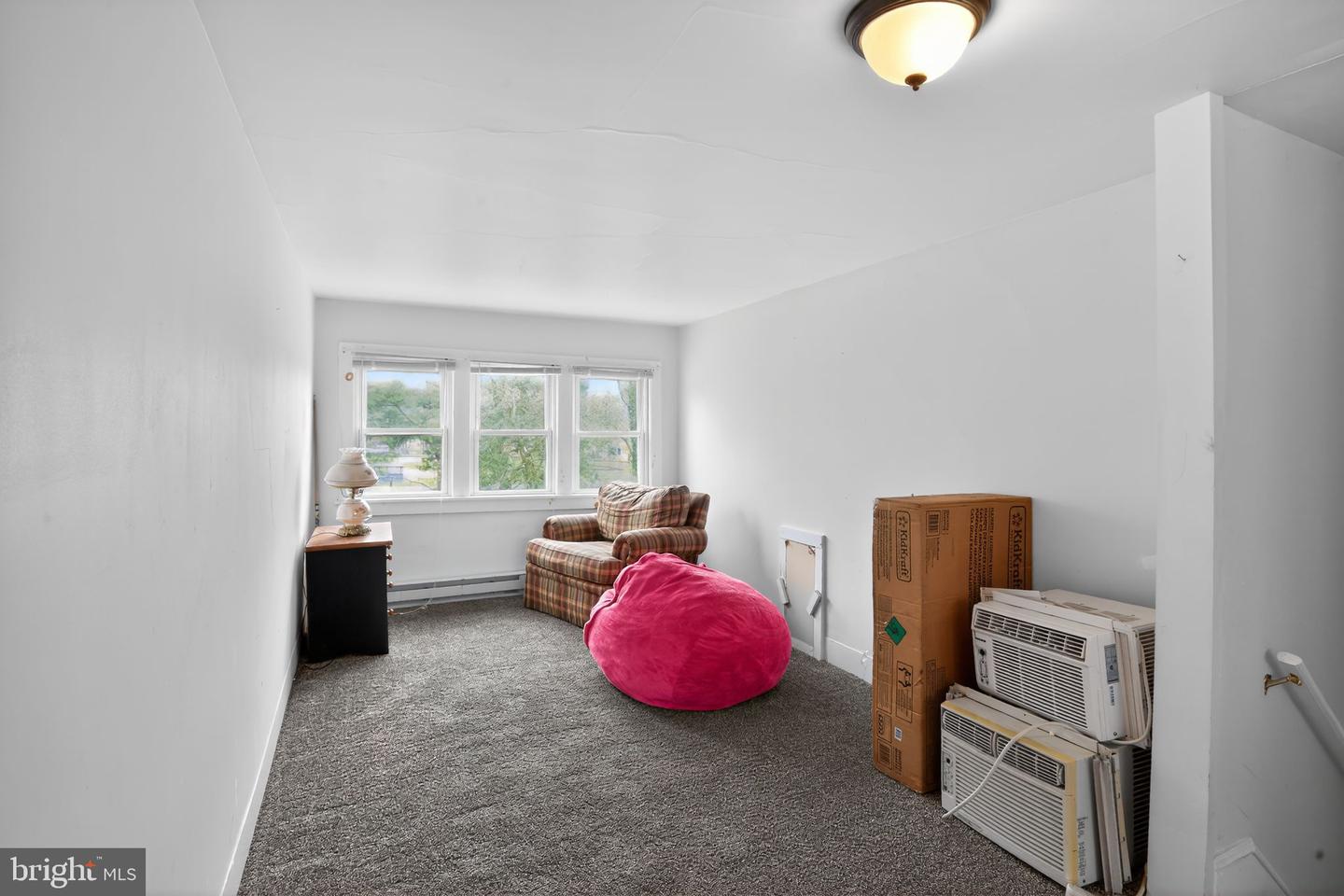 10 E Pine St Property Photo 27