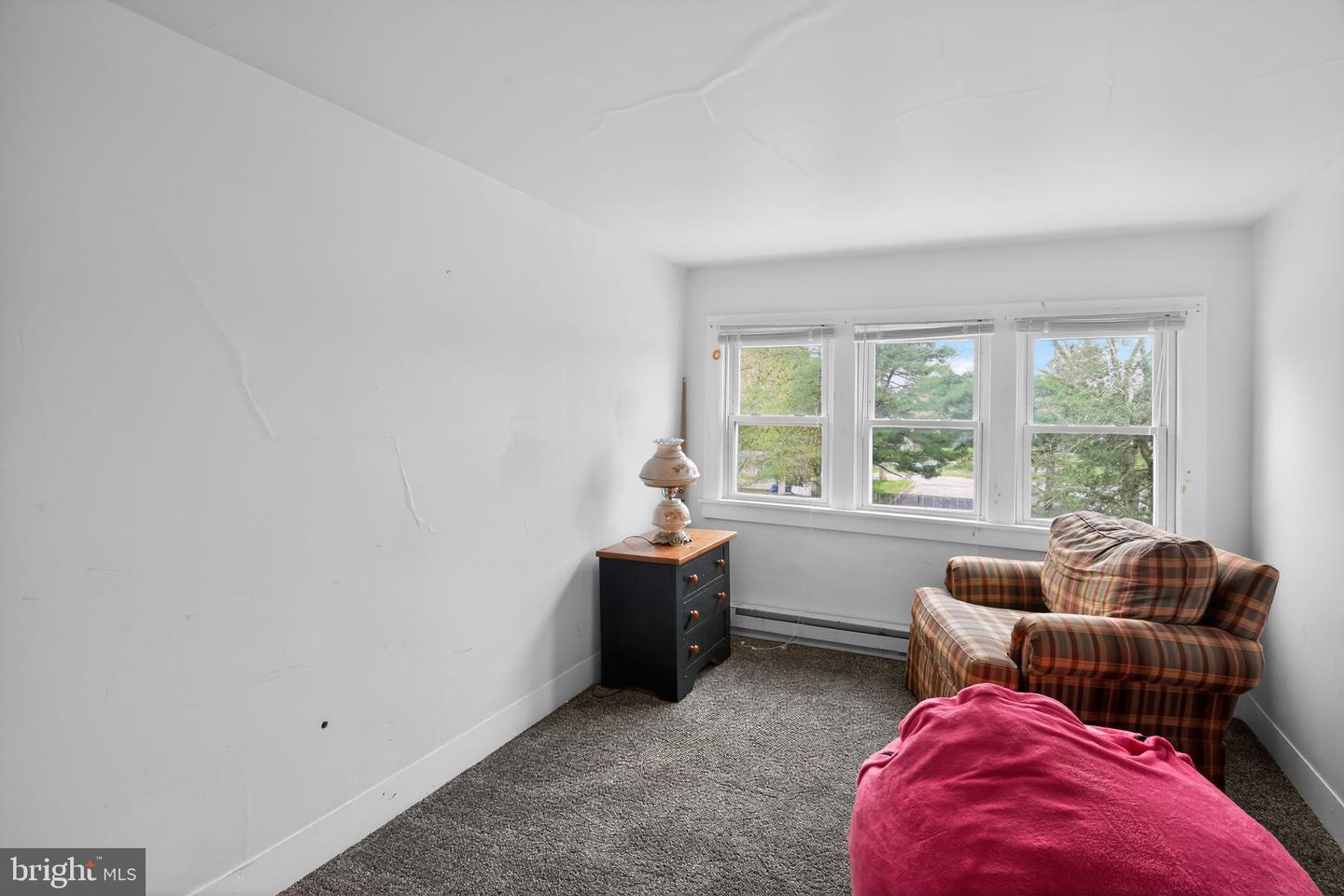 10 E Pine St Property Photo 28