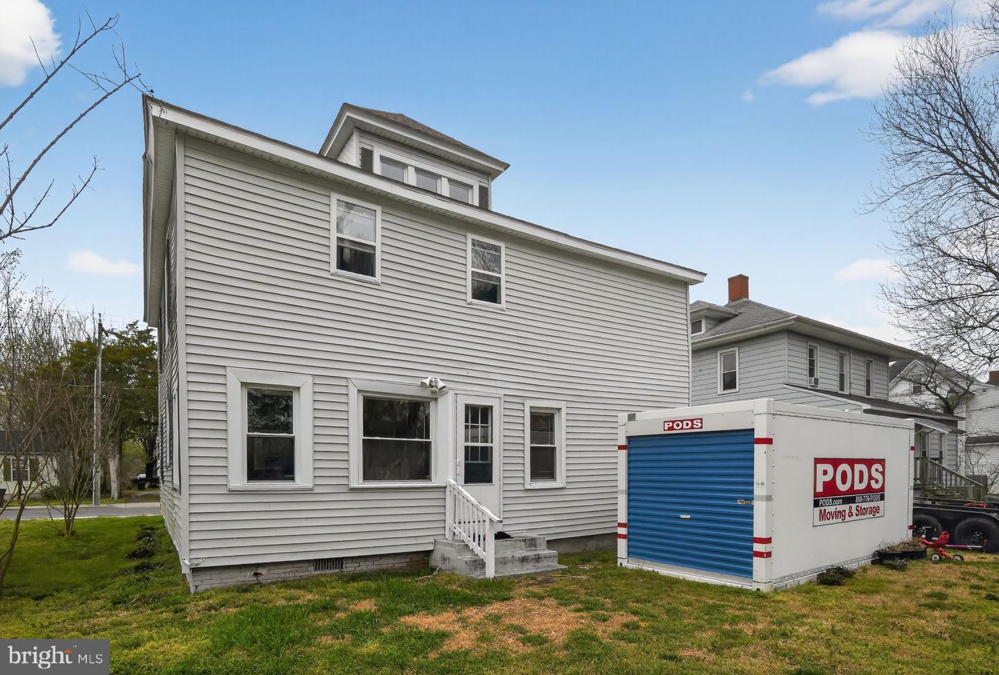 10 E Pine St Property Photo 29