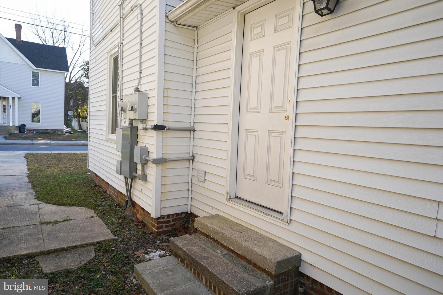 231 Newton St #a Property Photo 7