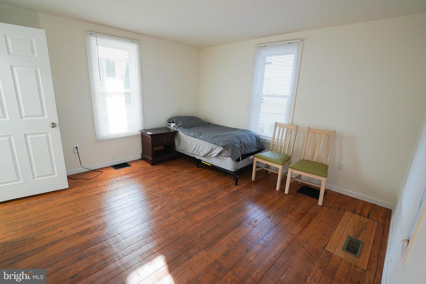 231 Newton St #a Property Photo 10