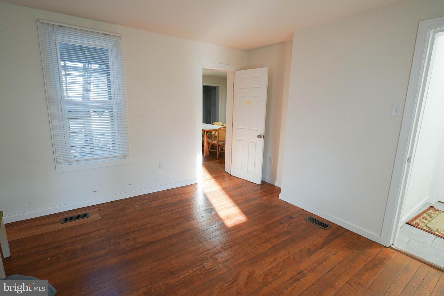 231 Newton St #a Property Photo 12