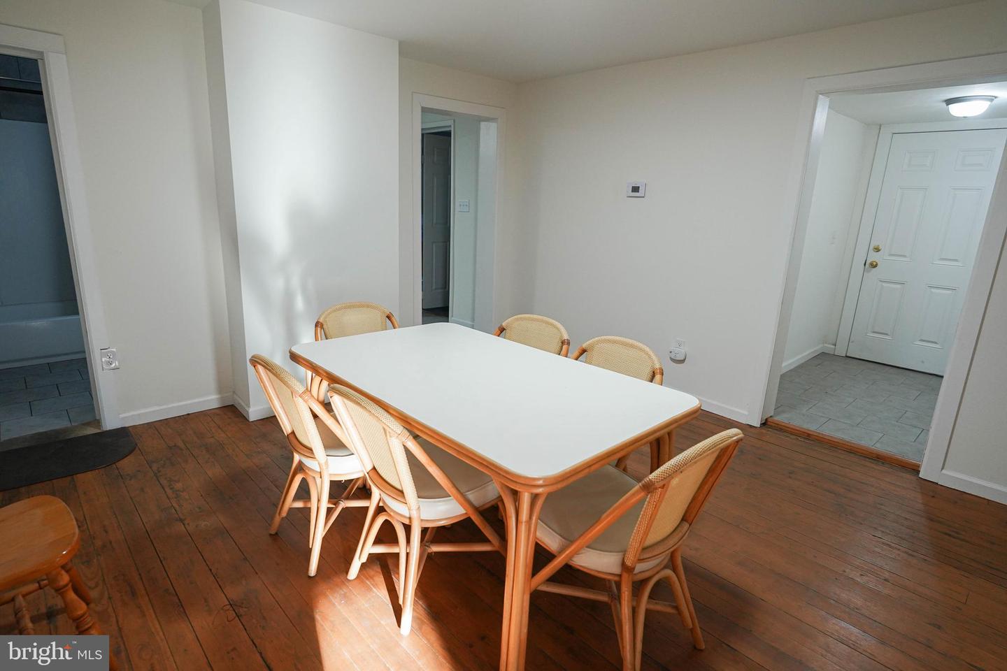 231 Newton St #a Property Photo 15
