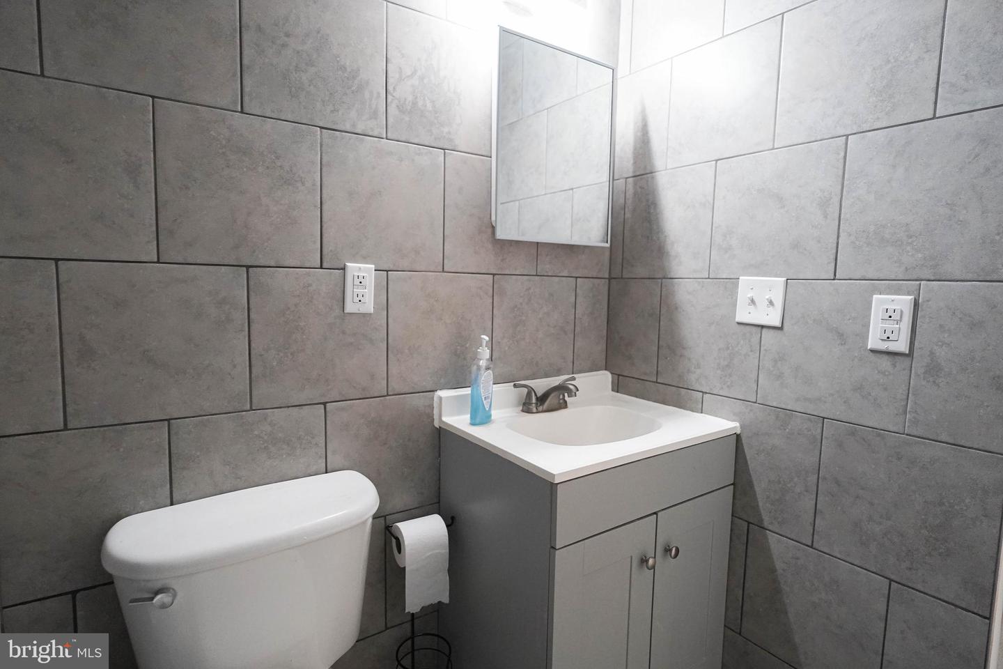 231 Newton St #a Property Photo 18