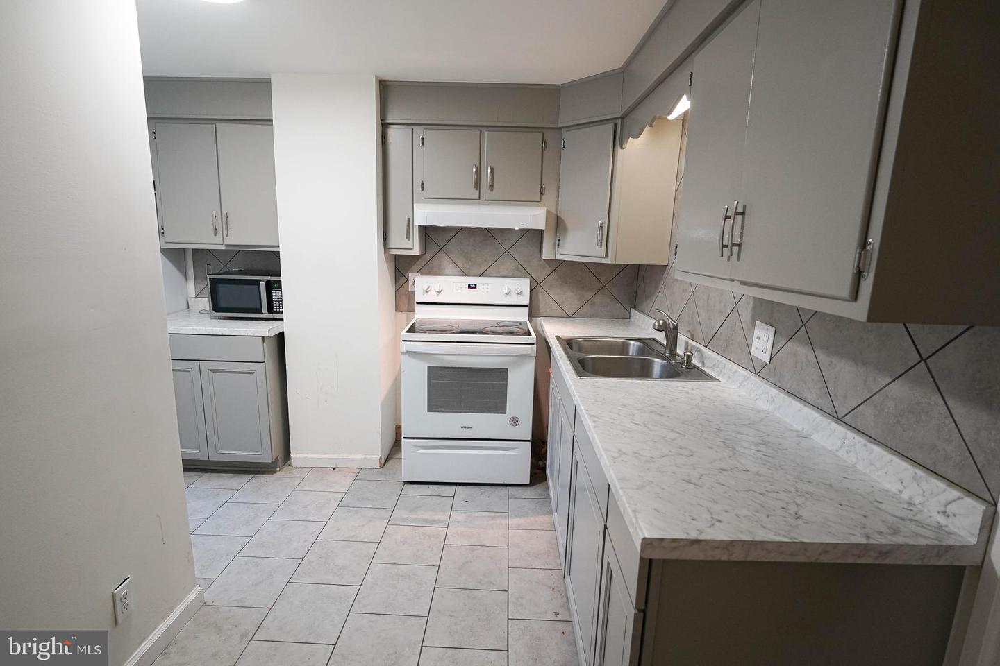 231 Newton St #a Property Photo 29