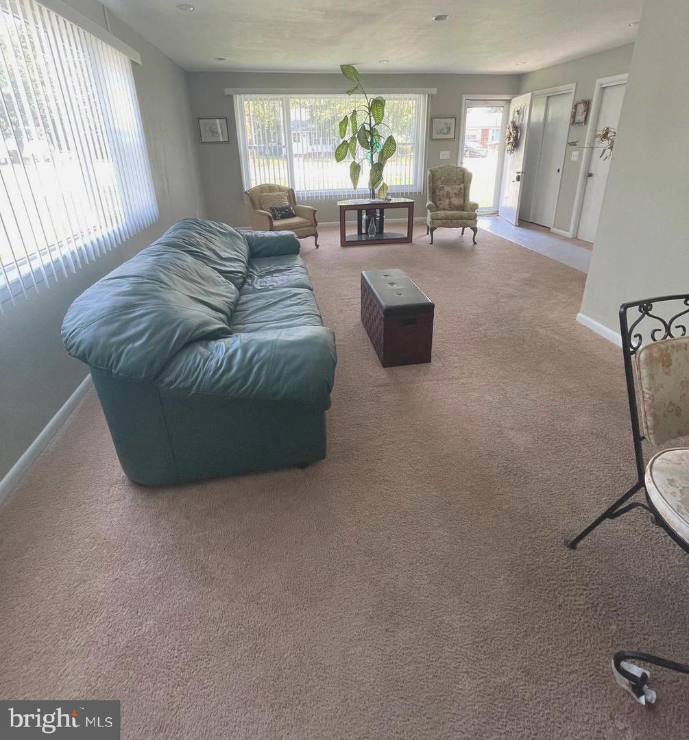 1310 Emerson Ave Property Photo 6