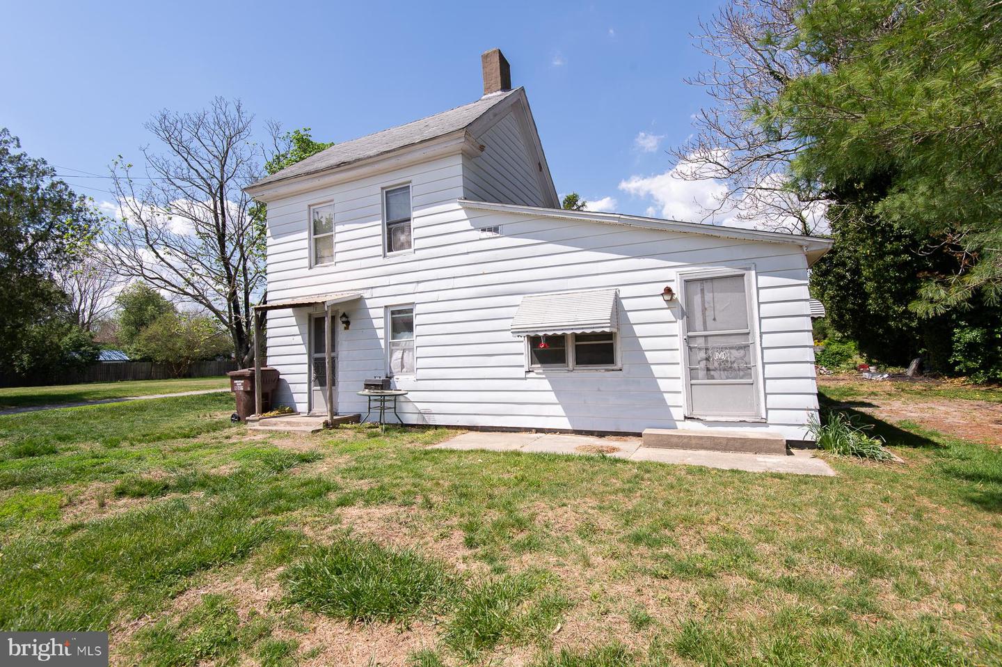 111 School St Property Photo 1