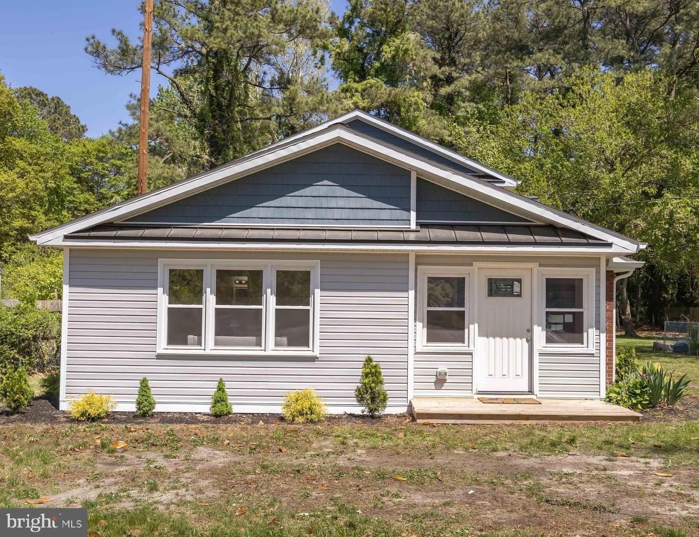 421 W Main St Property Photo 1