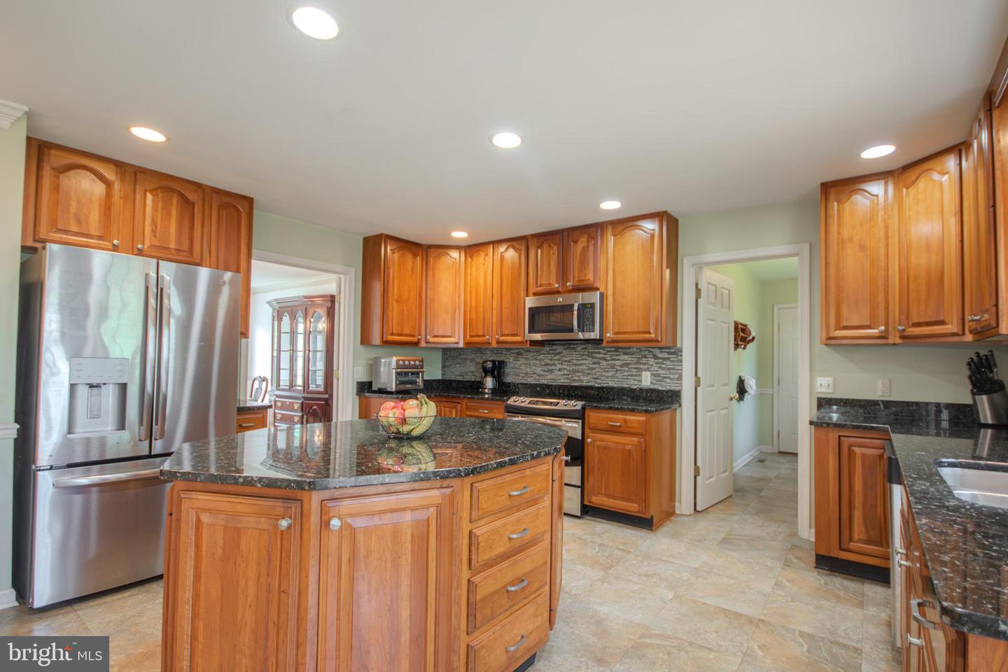 5657 Caledonia Dr Property Photo 10
