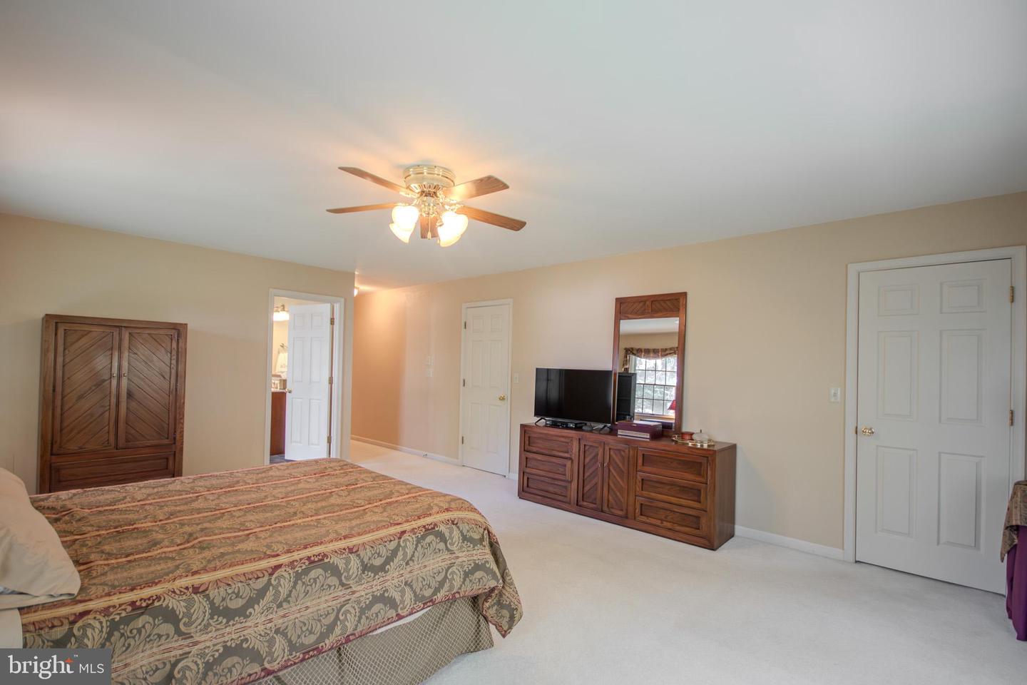 5657 Caledonia Dr Property Photo 16