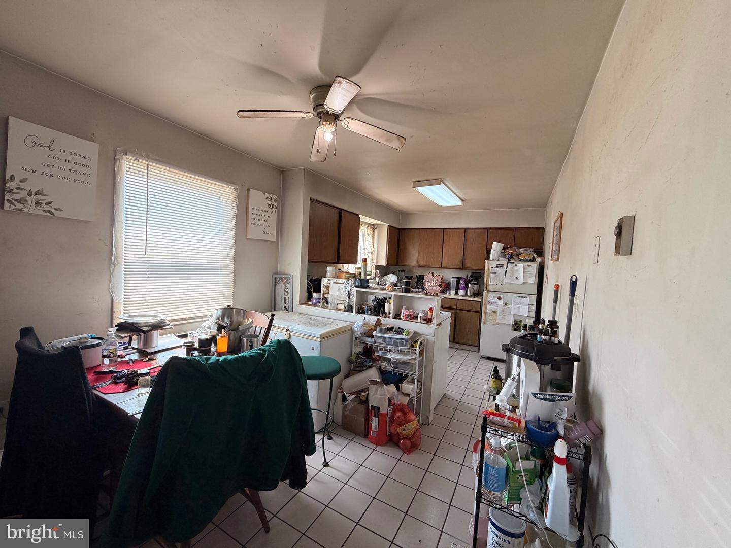 5 W Chestnut St Property Photo 5