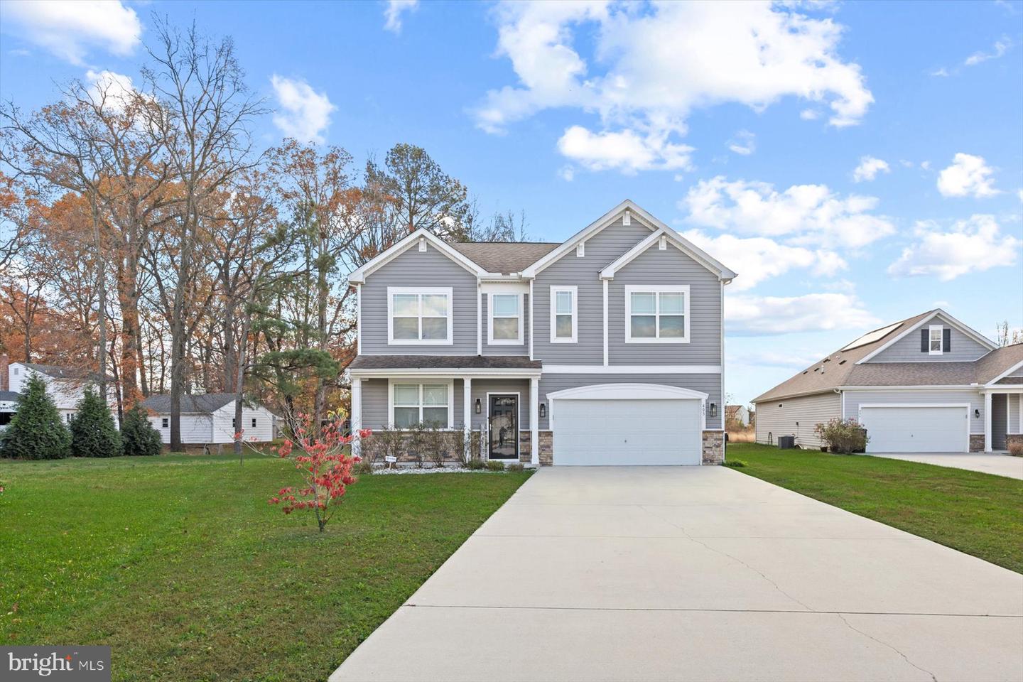 403 Twin Creeks Dr Property Photo 1