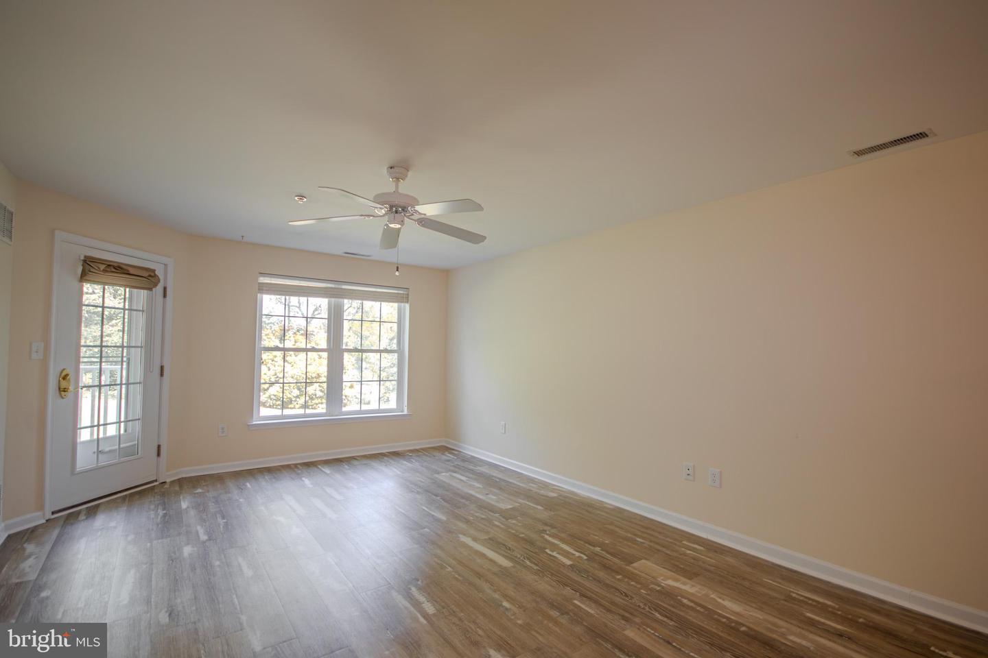 1101 S Schumaker Dr #103 Property Photo 9