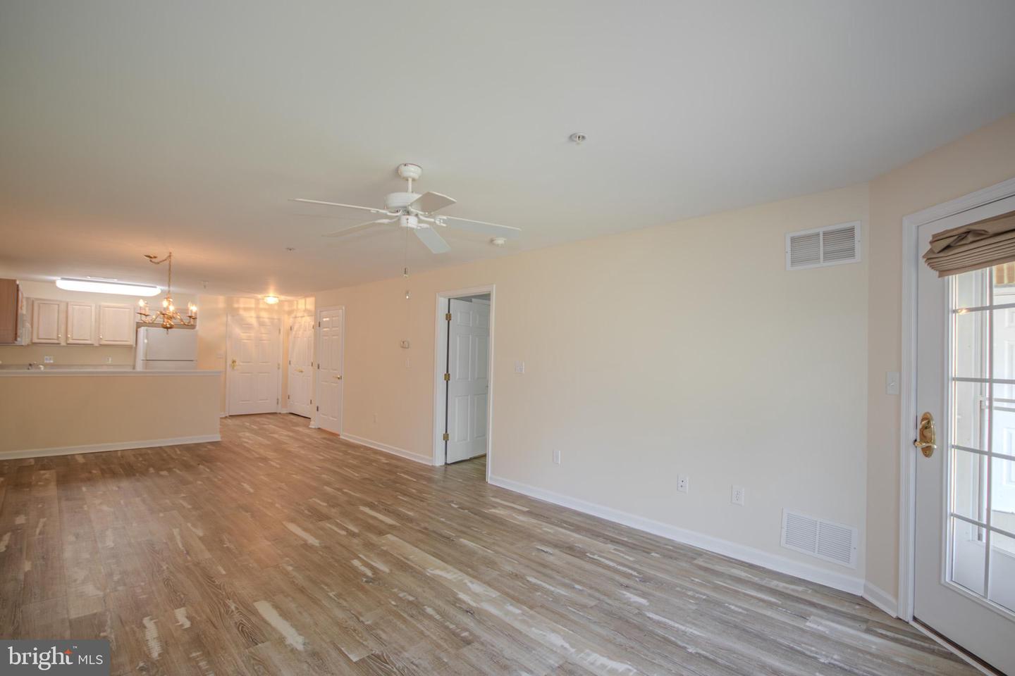 1101 S Schumaker Dr #103 Property Photo 10