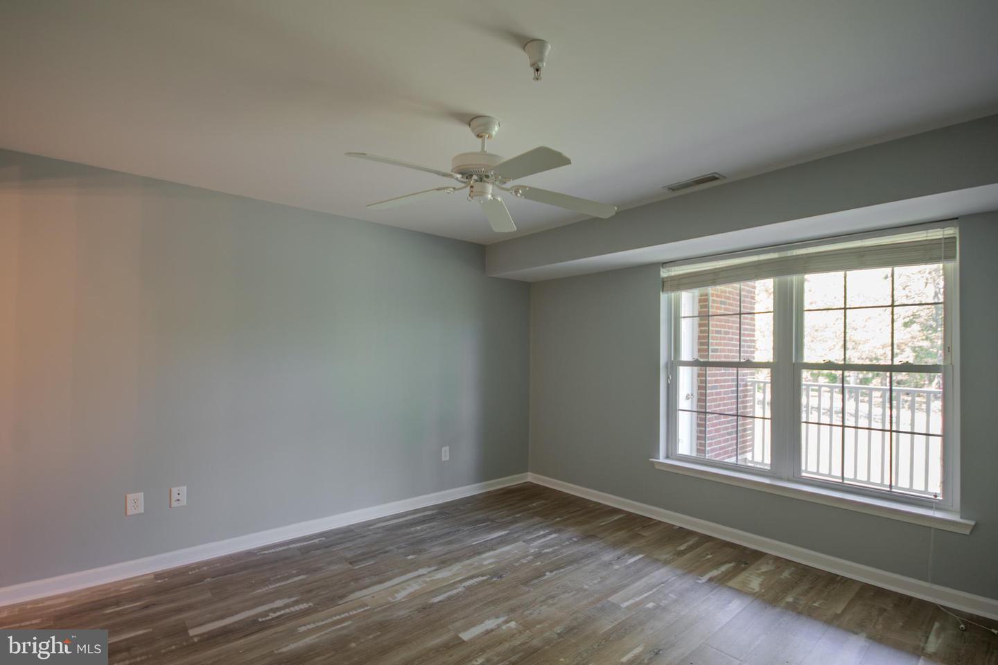1101 S Schumaker Dr #103 Property Photo 11