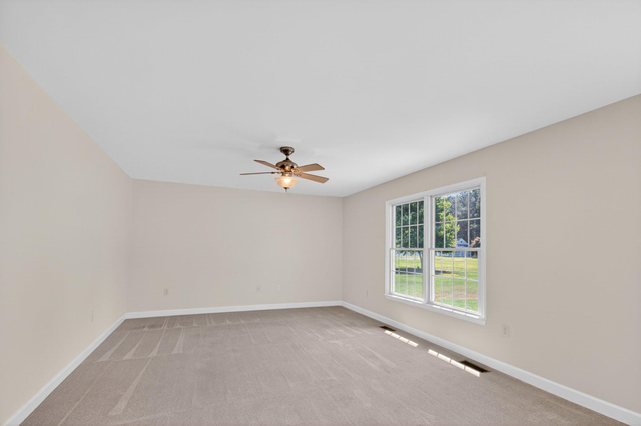 313 Gunbys Mill Dr Property Photo 8