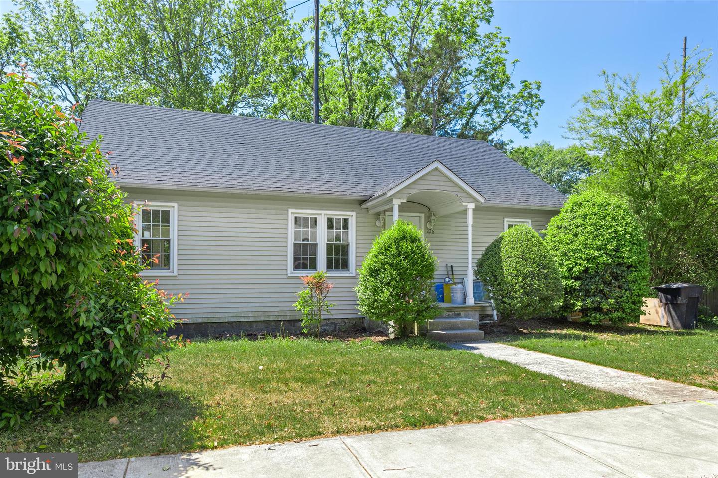 226 North Blvd Property Photo 1