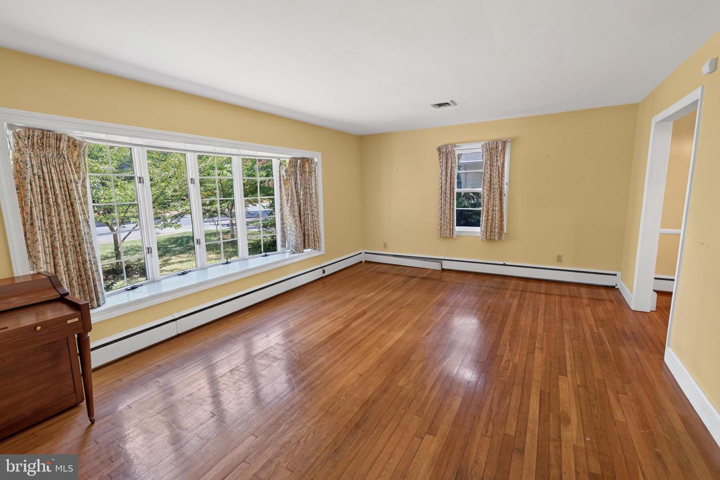518 Loblolly Ln Property Photo 6