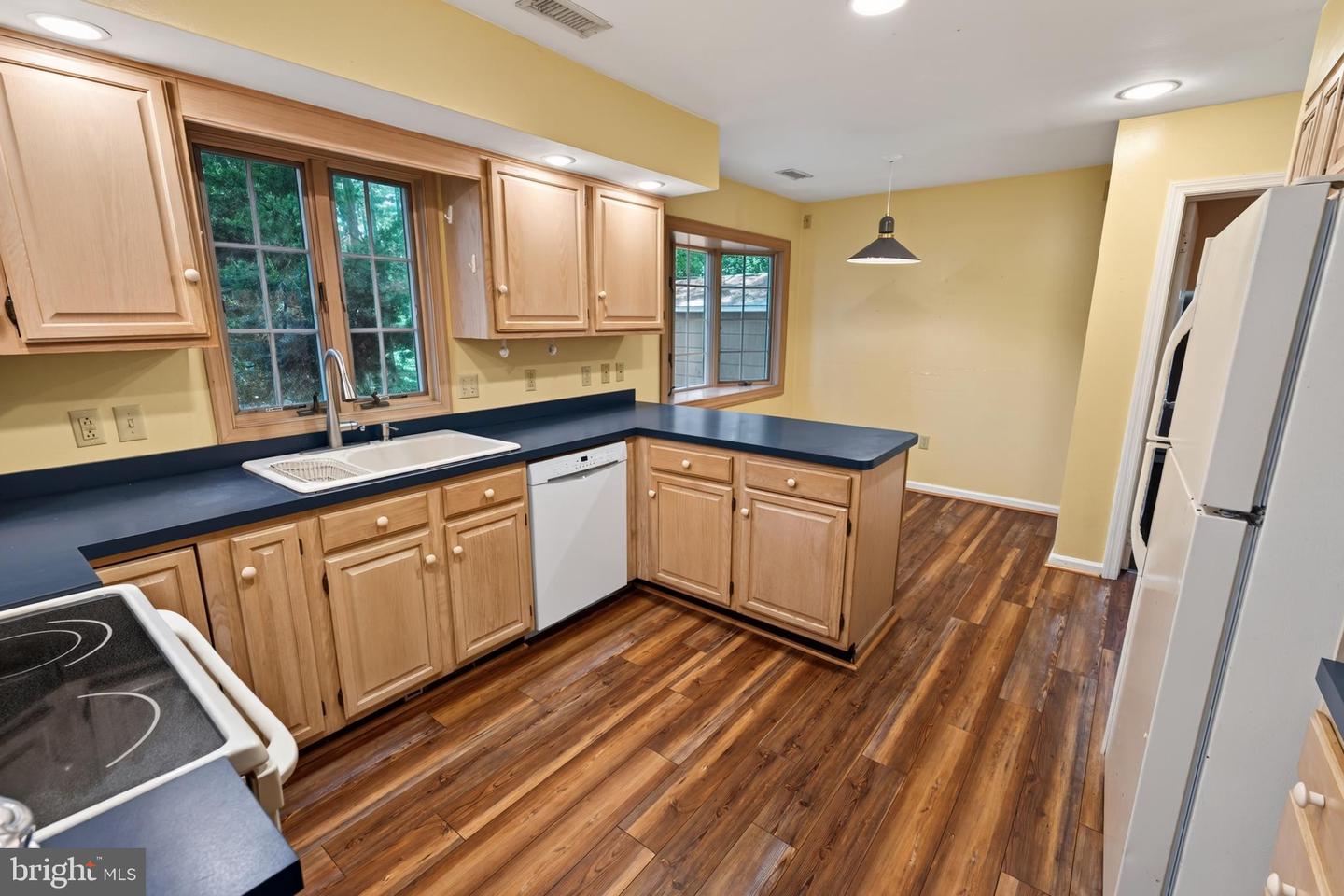 518 Loblolly Ln Property Photo 17