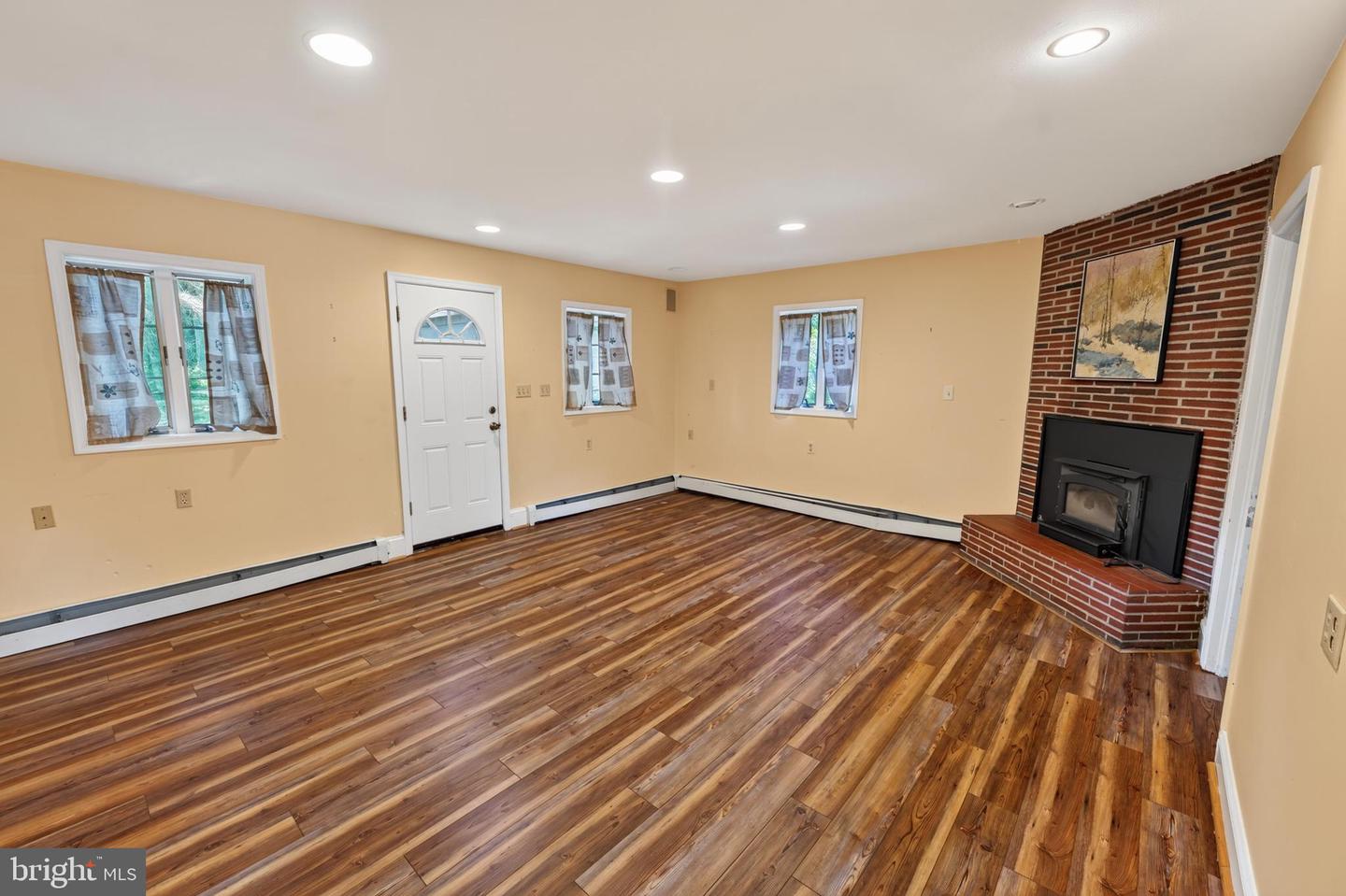 518 Loblolly Ln Property Photo 21