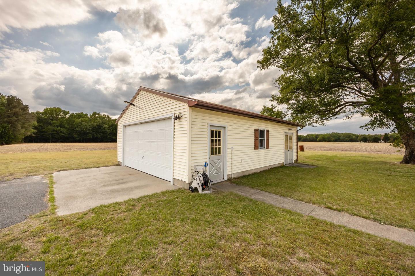 4258 Smith Rd Property Photo 5