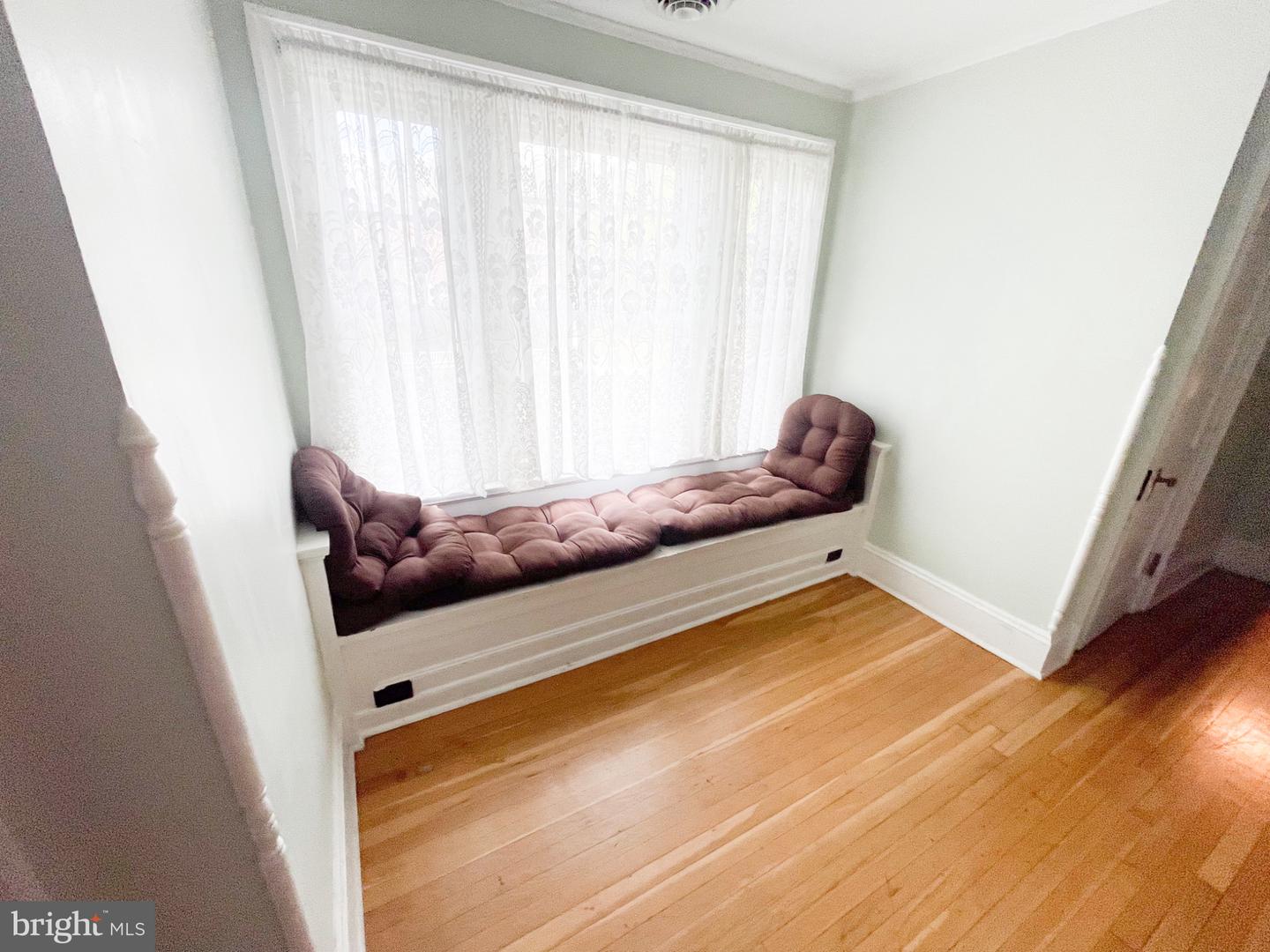 801 N Division Property Photo 26
