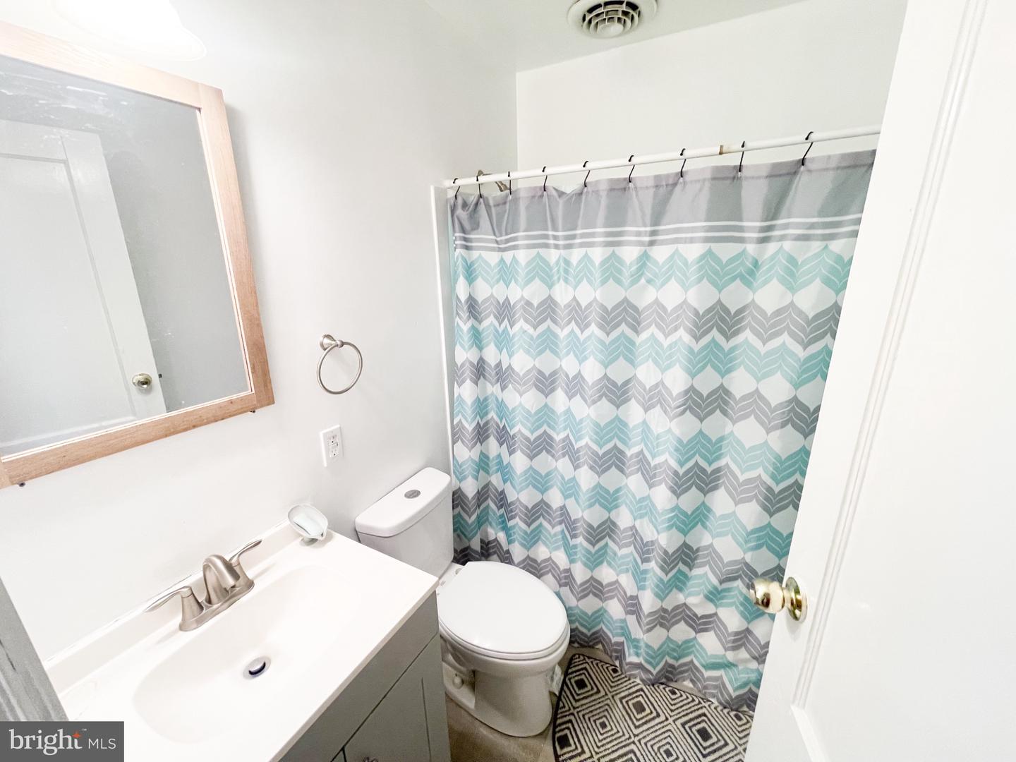 801 N Division Property Photo 35