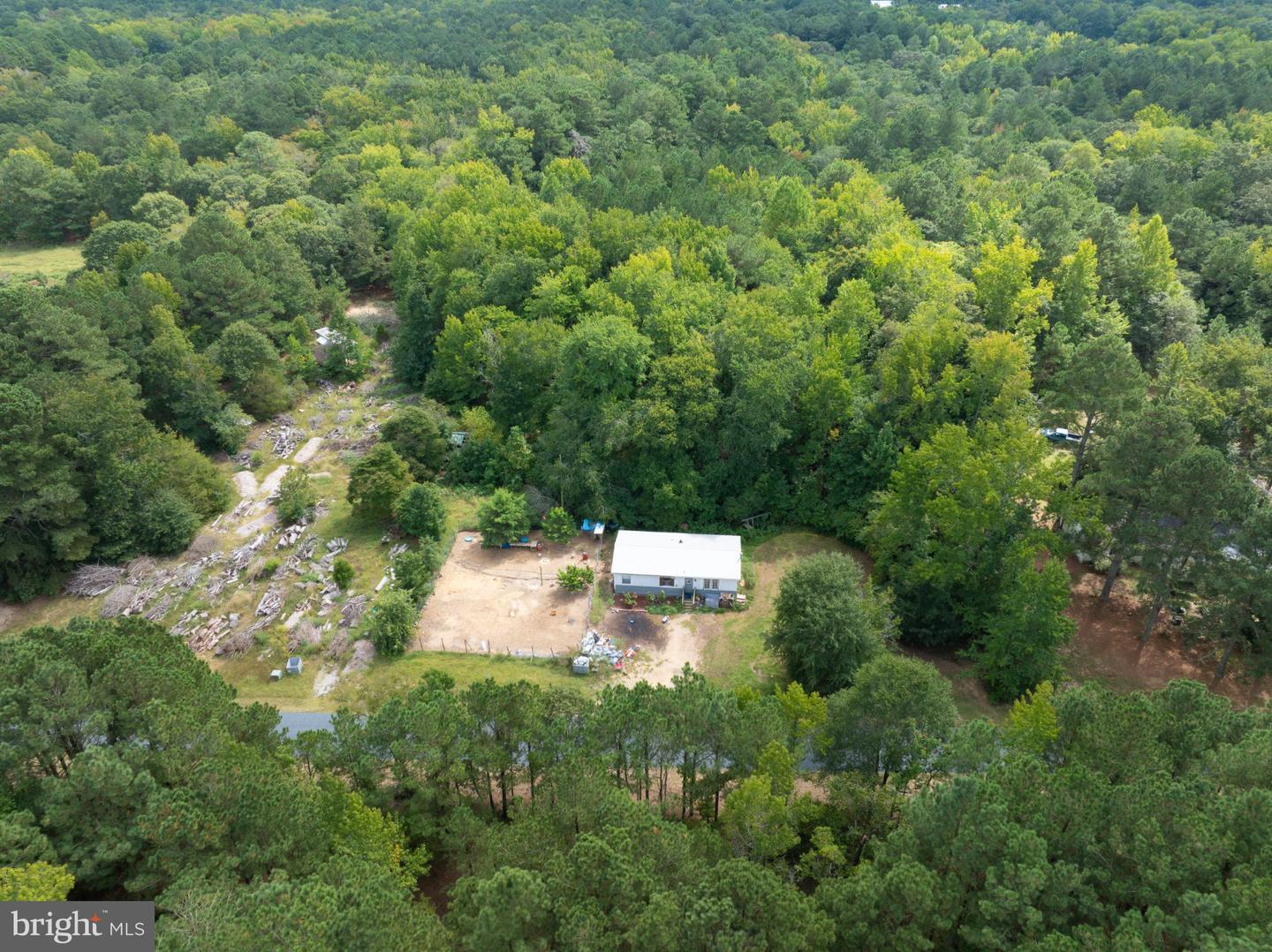8381 Hurleys Neck Rd Property Photo 1