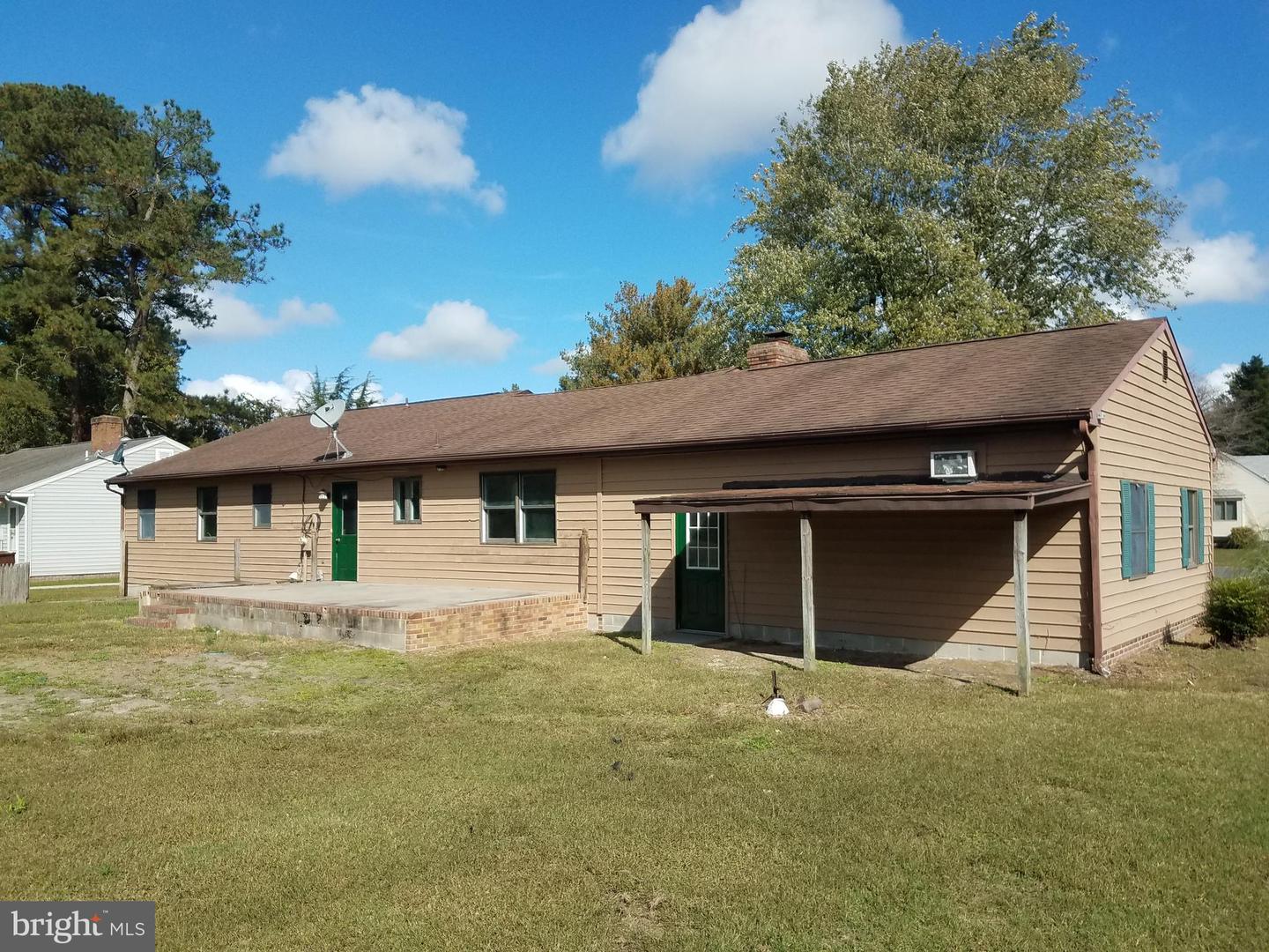 1122 Nevins Pl Property Photo 5