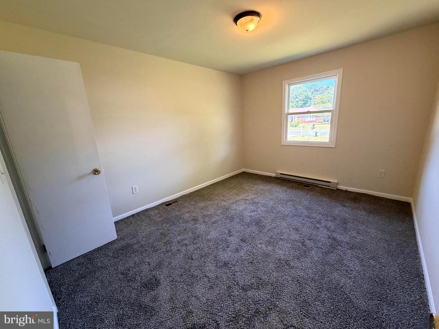 1122 Nevins Pl Property Photo 13
