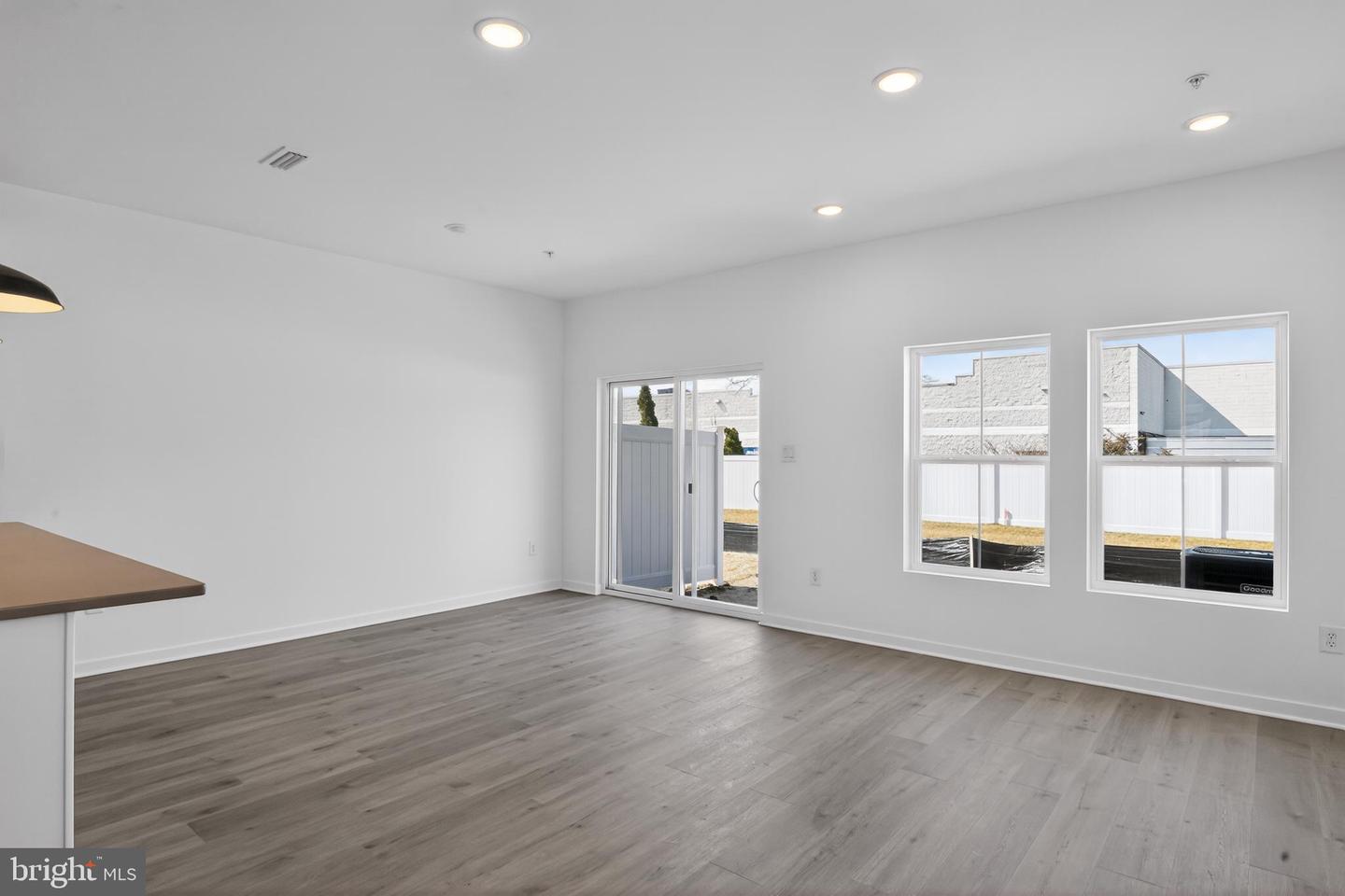 308 Clement Loop Property Photo 10