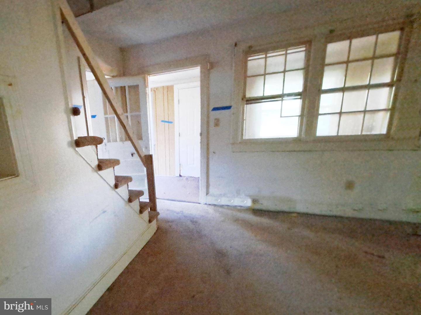 726 S Camden Ave Property Photo 9