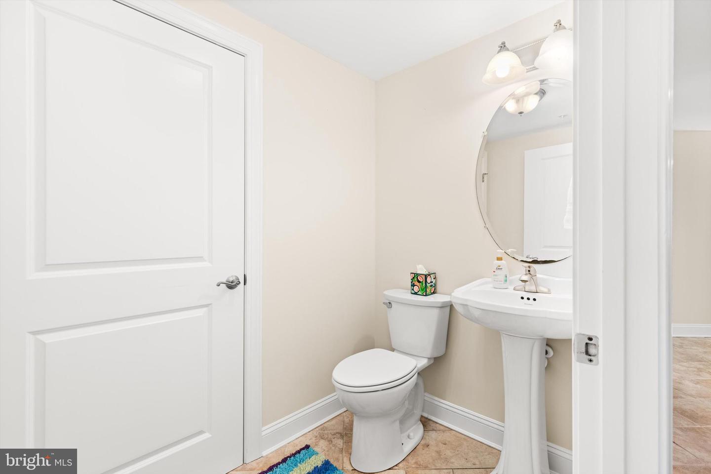 530 Riverside Dr #202 Property Photo 23