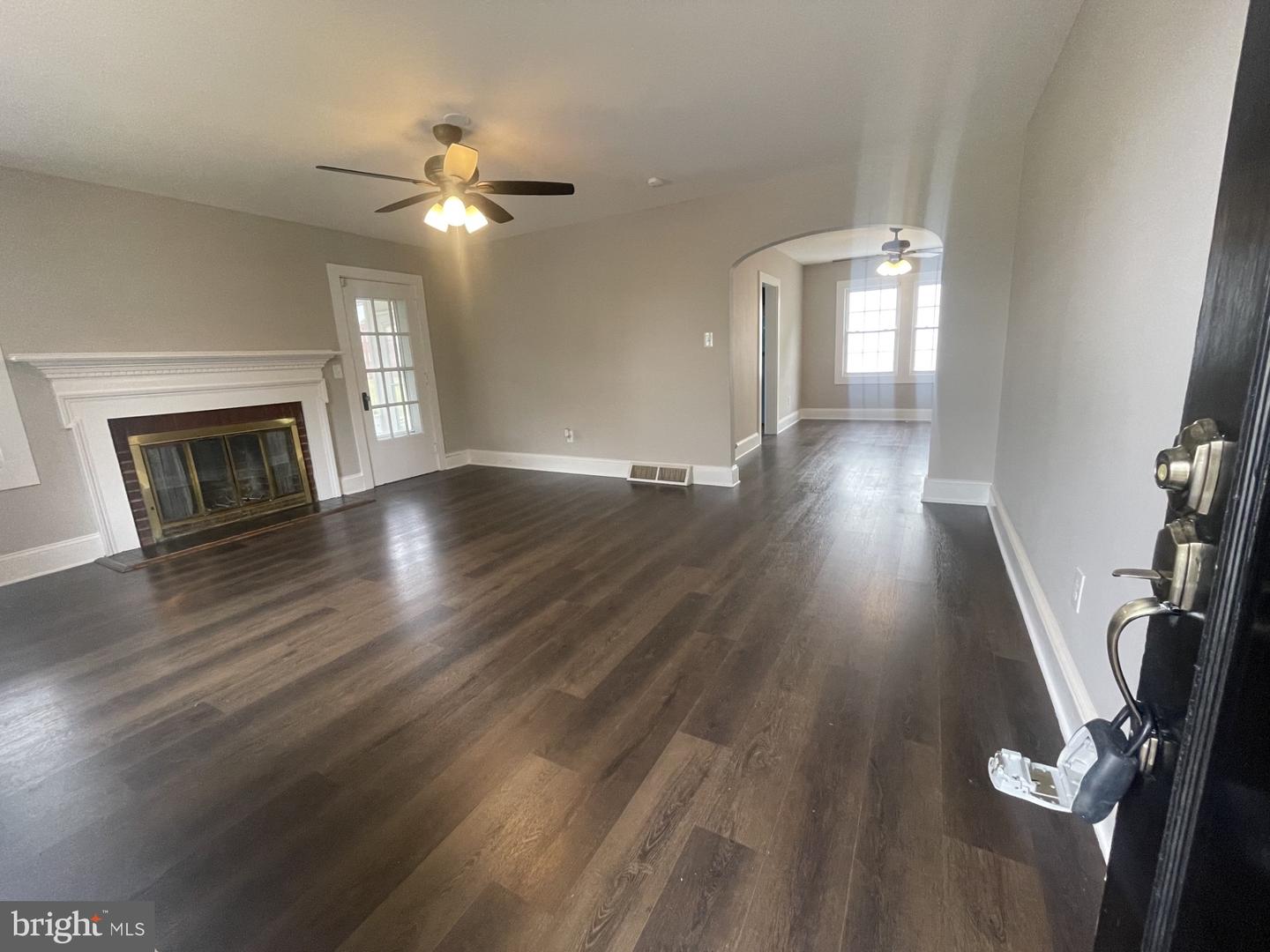 228 Glen Ave Property Photo 6