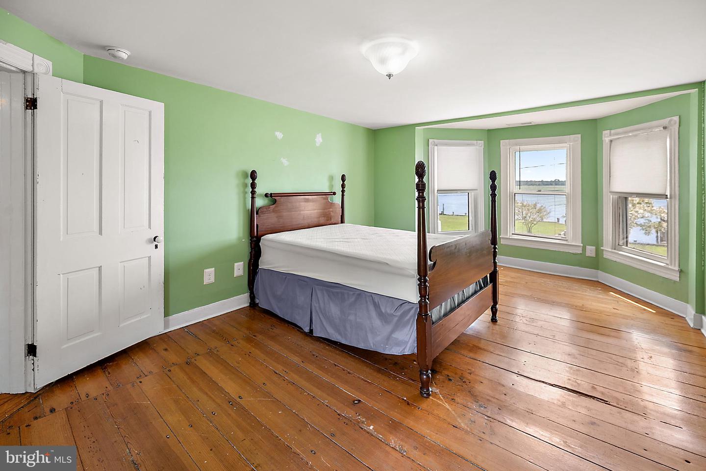 23826 River St Property Photo 31