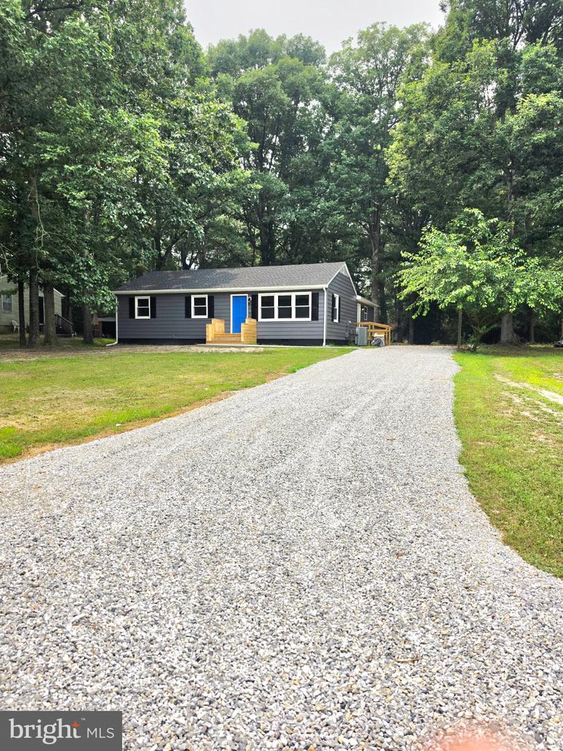 1706 Samuel Ln Property Photo 1