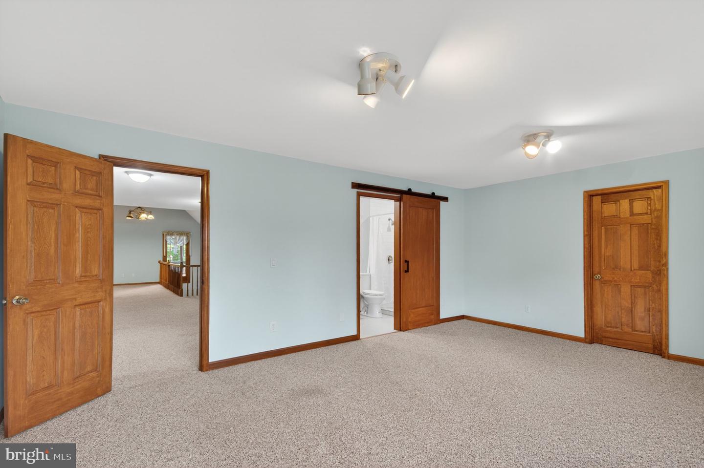 1006 S Schumaker Dr Property Photo 32