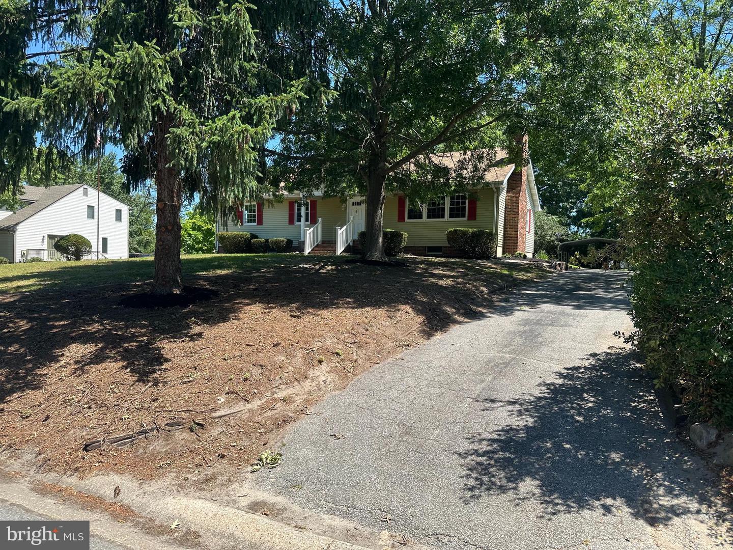 6241 Westbury Dr Property Photo 2