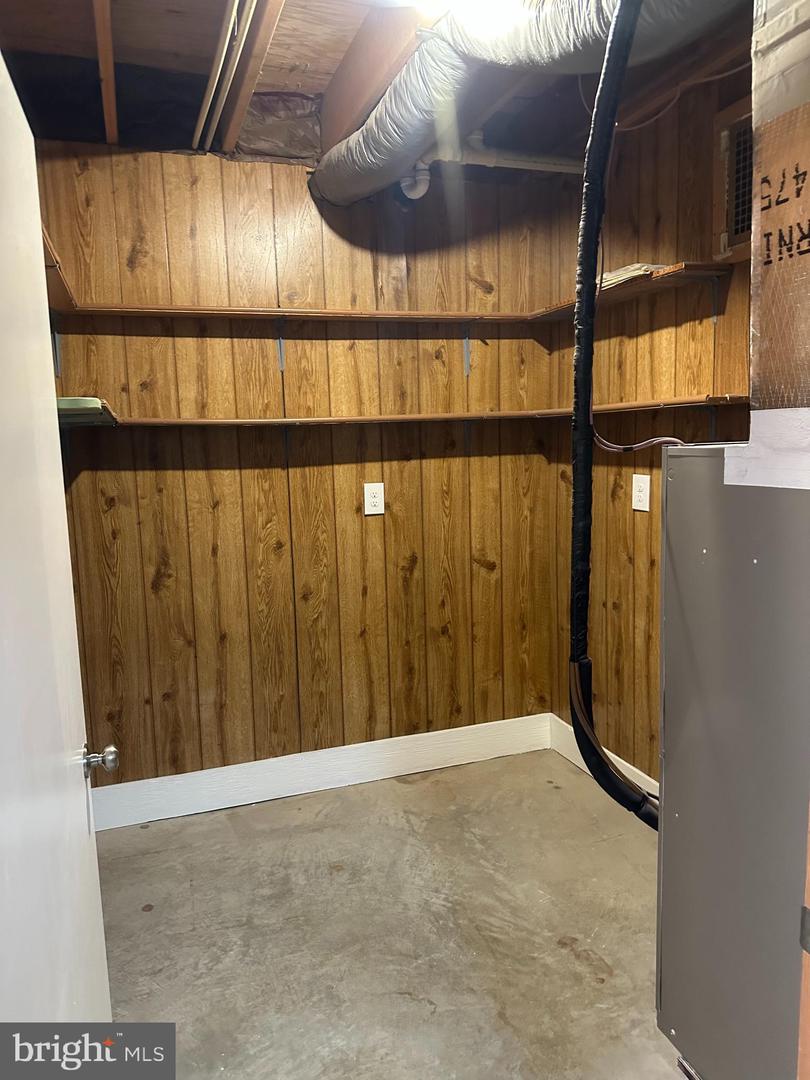 6241 Westbury Dr Property Photo 25