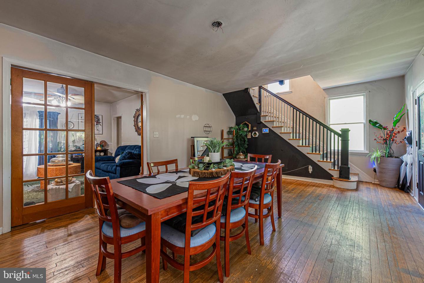 726 Smith St Property Photo 8