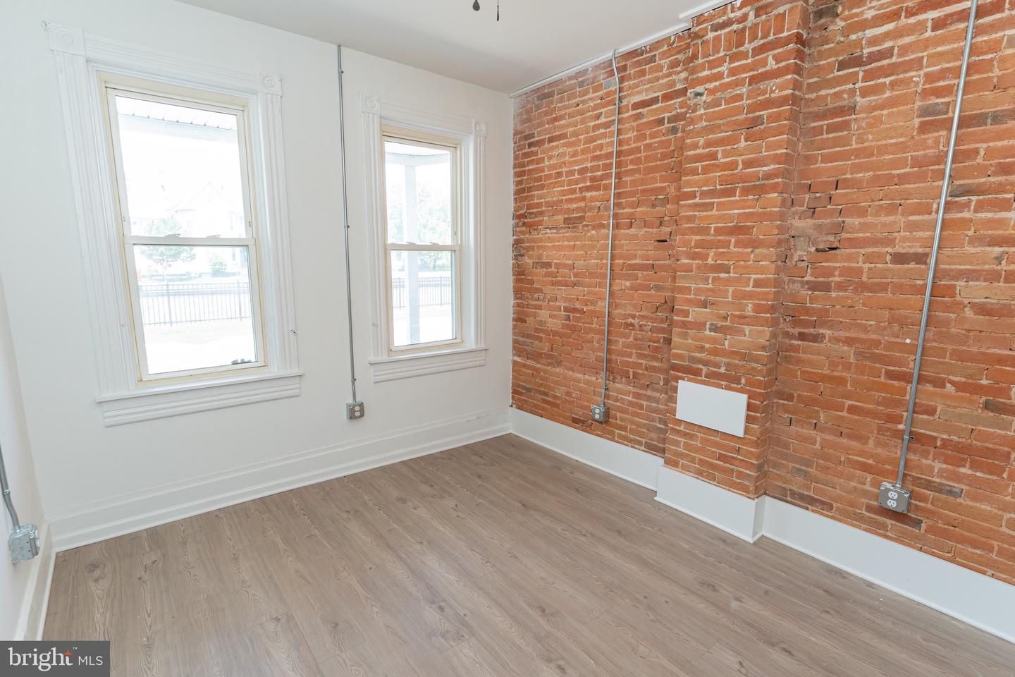 208 S Pennsylvania Ave Property Photo 9
