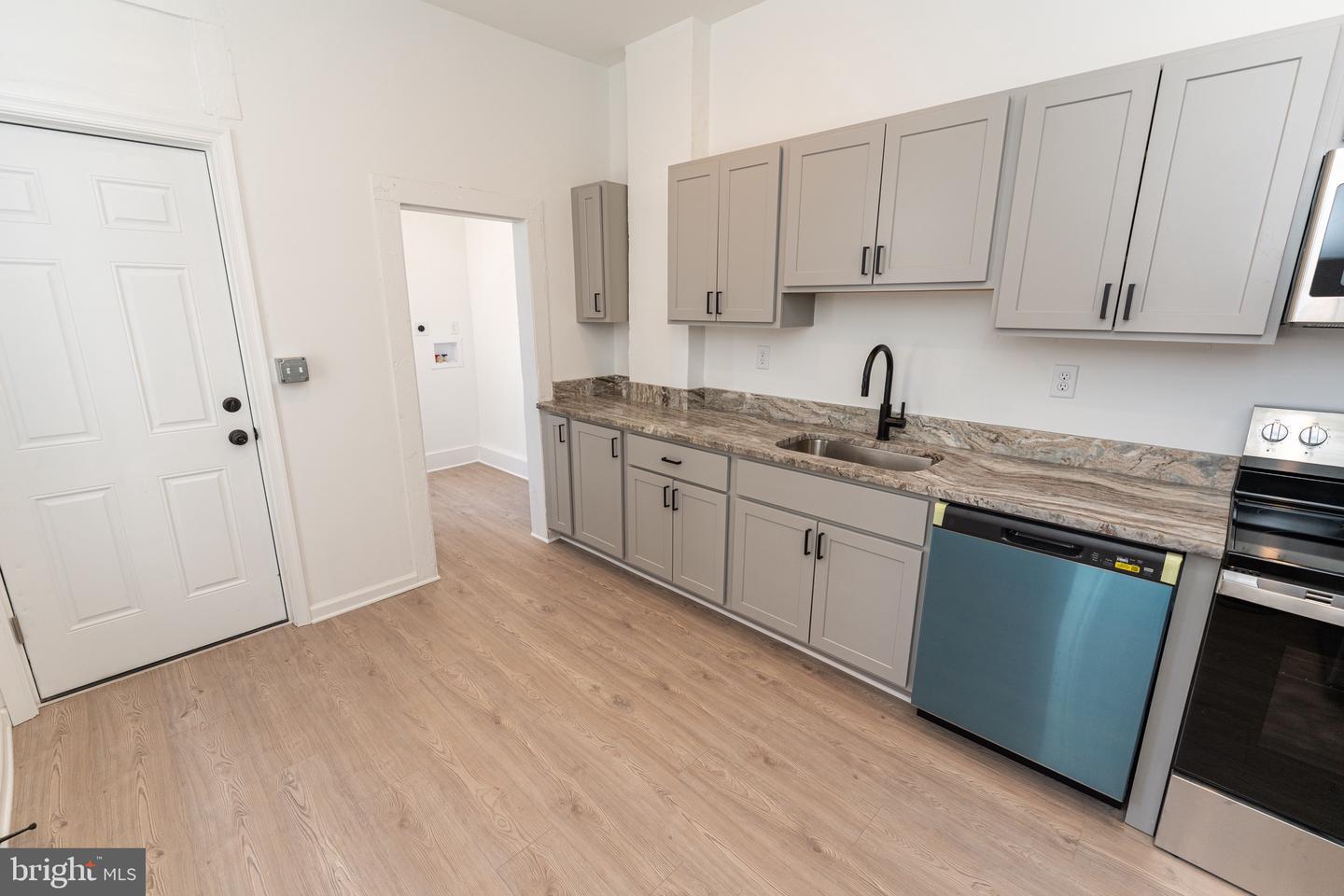 208 S Pennsylvania Ave Property Photo 17