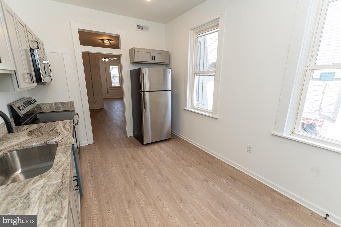208 S Pennsylvania Ave Property Photo 19